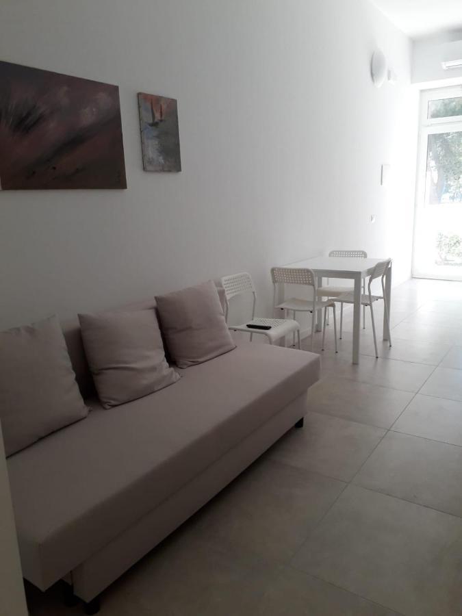 B&B Lido Apartament 10A 시비타노바 마르셰 외부 사진