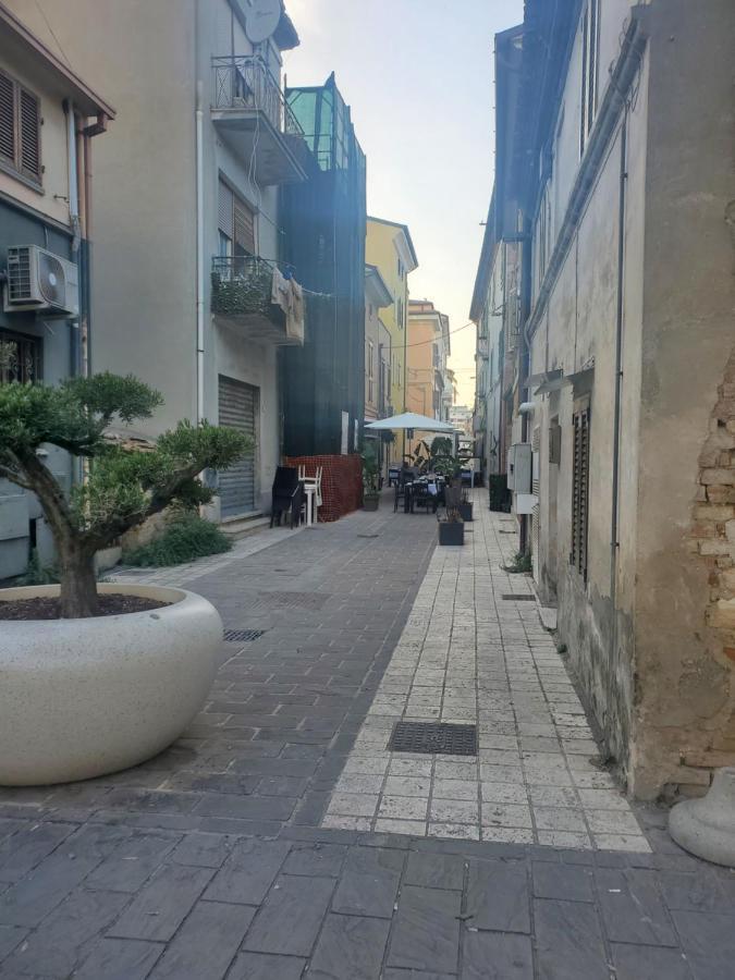 B&B Lido Apartament 10A 시비타노바 마르셰 외부 사진
